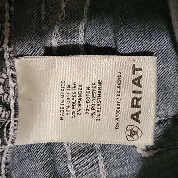 *SOLD*Ariat Women's REAL Mid Rise Bootcut Jeans - Picture 3 of 6
